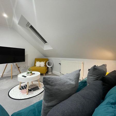 Unique Luxury Detached Apartment In Windsor That Sleeps 4 المظهر الخارجي الصورة