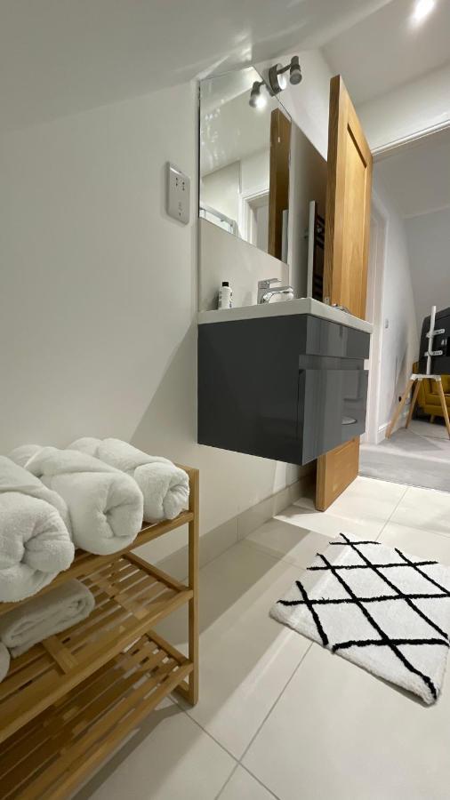 Unique Luxury Detached Apartment In Windsor That Sleeps 4 المظهر الخارجي الصورة